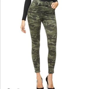 NEW Good American Camo Jeans